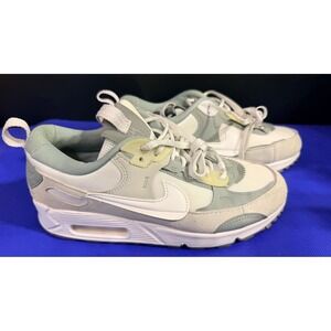 Women's Nike Air Max 90 Futura Summit White Mica Mint Green Light Silver Size 8
